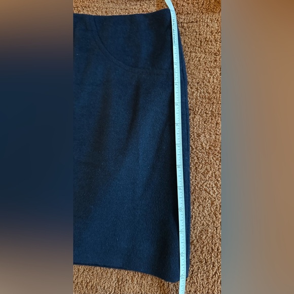 Reformation Buxton Skirt – Navy | Size 6 - Picture 8 of 8